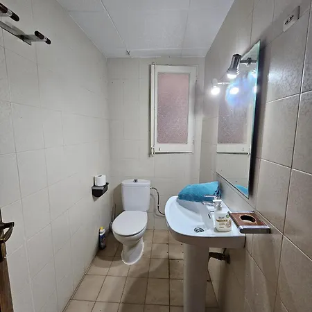 Sagrera Nino House Capsule hotel Barcelona