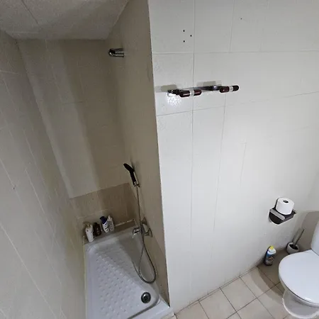 Sagrera Nino House Capsule hotel Barcelona